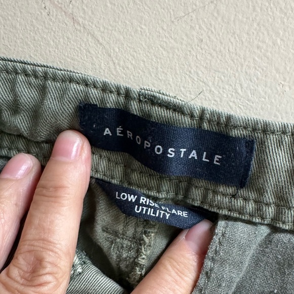 Aeropostale Olive Low Rise Utility Cargo Flare Pants - Picture 4 of 6